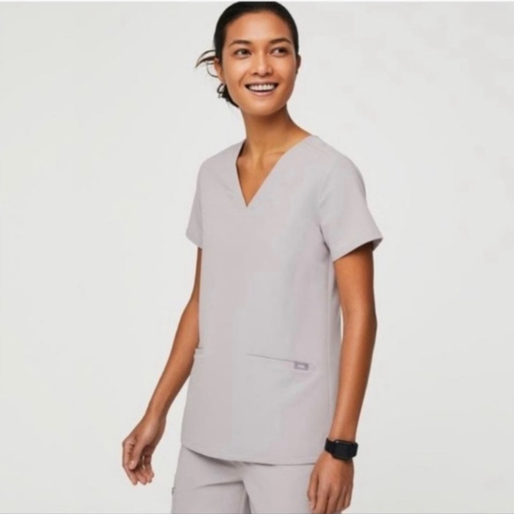 SLATE Figs PETITE XS set Casma 3-pocket top and Zamora high-waisted joggers
